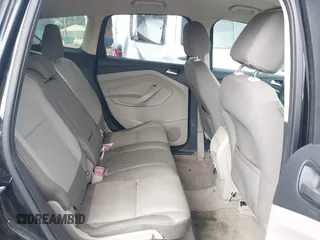 2013 Ford Escape SE с VIN 1FMCU0GX2DUB36015, выставлен на аукционе IAAI как лот 42642271 с пробегом 220 629 миль миль и . История ставок и продаж доступна на DreamBid. Изображение 8.