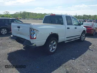 2005 Dodge 1500 SLT z VIN 1D7HA18D25S128335, wystawiony jako IAAI lot #42149223 z przebiegiem 285 923 mil mil oraz . Historia ofert i sprzedaży dostępna na DreamBid. Obrazek 4.
