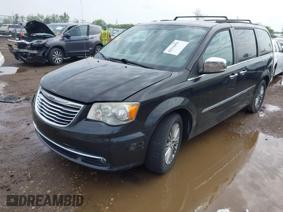 2014 Chrysler Town & Country Touring L with VIN 2C4RC1CG5ER378194, listed as a IAAI auction lot 42176454 with 178,448 mi miles and . Bid and sale history available at carsss.com. Image 17.
