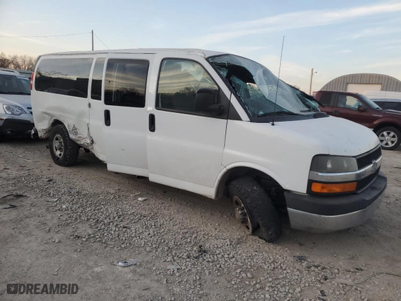 2014 Chevrolet Express Passenger LT with VIN 1GAZG1FGXE1187397, listed as a Copart auction lot 43209785 with 168,614 mi miles and Salvage Title. Bid and sale history available at carsss.com. Image 4.