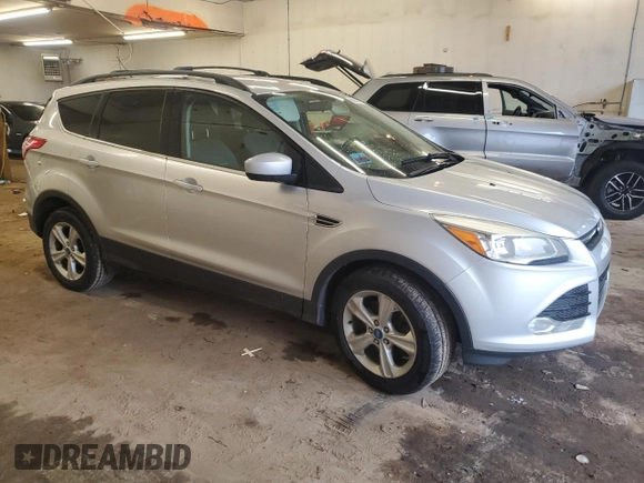 2013 Ford Escape SE z VIN 1FMCU9G90DUA34122, wystawiony jako Copart lot #60875735 z przebiegiem 174 118 mil mil oraz Szkoda całkowita • Salvage title. Historia ofert i sprzedaży dostępna na DreamBid. Obrazek 4.
