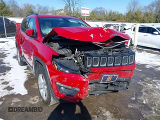 2018 Jeep Compass Altitude with VIN 3C4NJDBB0JT192615, listed as a IAAI auction lot 41633528 with 81,983 mi miles and . Bid and sale history available at carsss.com. Image 6.