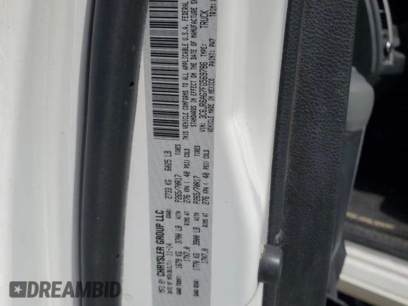 2015 Ram 1500 Express z VIN 3C6JR6AG7FG569786, wystawiony jako Copart lot #56366865 z przebiegiem Nie podano mil oraz Czysty tytuł • Clean title. Historia ofert i sprzedaży dostępna na DreamBid. Obrazek 12.