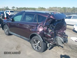 2018 Toyota RAV4 XLE with VIN 2T3WFREV1JW501431, listed as a IAAI auction lot 41880896 with 19,531 mi miles. Bid and sale history available at carsss.com. Image 3.