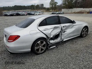 2017 Mercedes-Benz E 300 Luxury with VIN WDDZF4KB3HA202449, listed as a Copart auction lot 43813855 with 57,911 mi miles and Salvage Title. Bid and sale history available at DreamBid. Image 3.