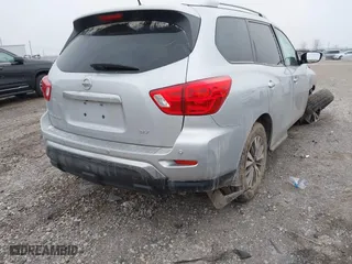 2017 Nissan Pathfinder SV with VIN 5N1DR2MN8HC639550, listed as a IAAI auction lot 41251228 with 109,186 mi miles. Bid and sale history available at carsss.com. Image 4.