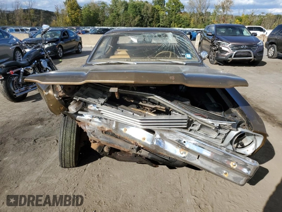 1973 Plymouth Valiant z VIN VL29G3B227366, wystawiony jako Copart lot #74797124 z przebiegiem 87 122 mil mil oraz Szkoda całkowita • Salvage title. Historia ofert i sprzedaży dostępna na DreamBid. Obrazek 5.