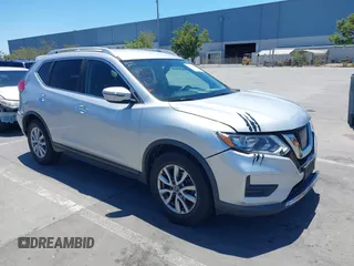 2017 Nissan Rogue S with VIN KNMAT2MT5HP588959, listed as a IAAI auction lot 39662668 with 224,444 mi miles. Bid and sale history available at carsss.com. Image 1.