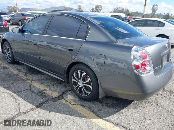 2005 Nissan Altima 2.5 S with VIN 1N4AL11E85N442486, listed as a IAAI auction lot 41758586 with 193,990 mi miles. Bid and sale history available at carsss.com. Image 3.