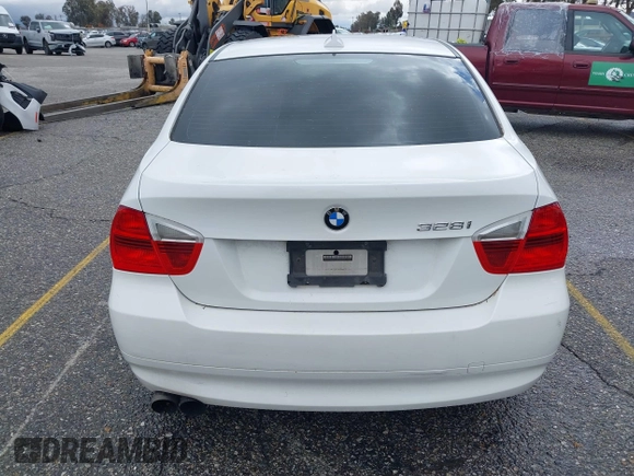 2007 BMW 3 Series 328i with VIN WBAVC53517FZ77136, listed as a IAAI auction lot 41799066 with 178,362 mi miles and . Bid and sale history available at carsss.com. Image 16.