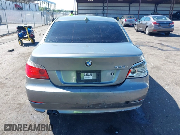 2008 BMW 5 Series 528i with VIN WBANU53598CT07043, listed as a IAAI auction lot 42030992 with 212,833 mi miles and . Bid and sale history available at carsss.com. Image 16.