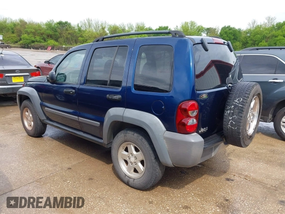 2005 Jeep Liberty Sport with VIN 1J4GK48K05W500812, listed as a IAAI auction lot 41832180 with 138,254 mi miles. Bid and sale history available at carsss.com. Image 3.