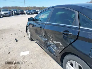 2012 Hyundai Sonata GLS with VIN 5NPEB4AC7CH411676, listed as a IAAI auction lot 41984846 with 197,647 mi miles. Bid and sale history available at carsss.com. Image 6.
