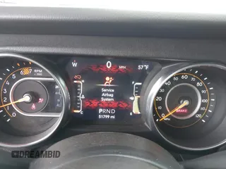 2020 Jeep Wrangler Unlimited Sahara с VIN 1C4HJXEN8LW203975, выставлен на аукционе IAAI как лот 42109259 с пробегом 51 799 миль миль и . История ставок и продаж доступна на DreamBid. Изображение 7.