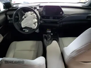 2023 Lexus UX 250h F Sport z VIN JTHB6JBH4P2135480, wystawiony jako Copart lot #81523784 z przebiegiem Nie podano mil oraz Szkody całkowita. Historia ofert i sprzedaży dostępna na DreamBid. Obrazek 8.