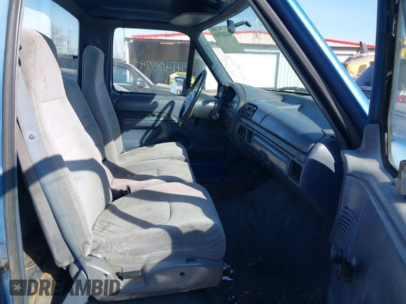 1993 Ford F-150 with VIN 2FTDF15YXPCB40600, listed as a IAAI auction lot 41405749 with 1 mi miles. Bid and sale history available at carsss.com. Image 5.