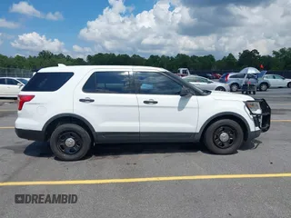 2017 Ford Police Interceptor Utility с VIN 1FM5K8AT1HGE29783, выставлен на аукционе IAAI как лот 42709912 с пробегом 146 910 миль миль и . История ставок и продаж доступна на DreamBid. Изображение 13.