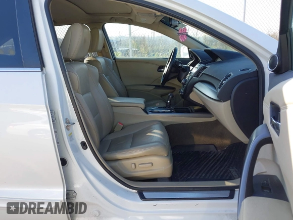 2015 Acura RDX Tech Pkg with VIN 5J8TB4H55FL015973, listed as a IAAI auction lot 42075177 with 134,011 mi miles. Bid and sale history available at carsss.com. Image 5.