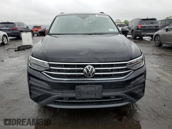 2023 Volkswagen Tiguan S with VIN 3VVFB7AX1PM119581, listed as a Copart auction lot 56563355 with 17,675 mi miles and Salvage title. Bid and sale history available at DreamBid. Image 5.
