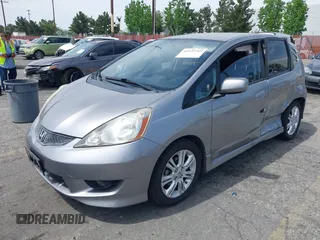 2009 Honda Fit Sport с VIN JHMGE88409S047860, выставлен на аукционе IAAI как лот 42232769 с пробегом 170 014 миль миль и . История ставок и продаж доступна на DreamBid. Изображение 2.