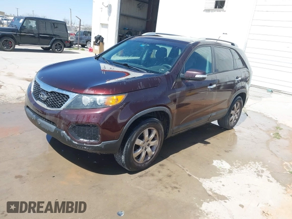 2012 Kia Sorento LX with VIN 5XYKT4A29CG224681, listed as a IAAI auction lot 41787906 with 240,265 mi miles. Bid and sale history available at carsss.com. Image 2.