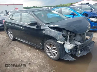 2015 Nissan Sentra SL z VIN 3N1AB7AP3FY297205, wystawiony jako IAAI lot #42246632 z przebiegiem 191 948 mil mil oraz . Historia ofert i sprzedaży dostępna na DreamBid. Obrazek 1.