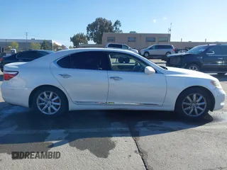 2007 Lexus LS 460 with VIN JTHBL46F575047233, listed as a IAAI auction lot 41933117 with Not Provided miles. Bid and sale history available at carsss.com. Image 12.