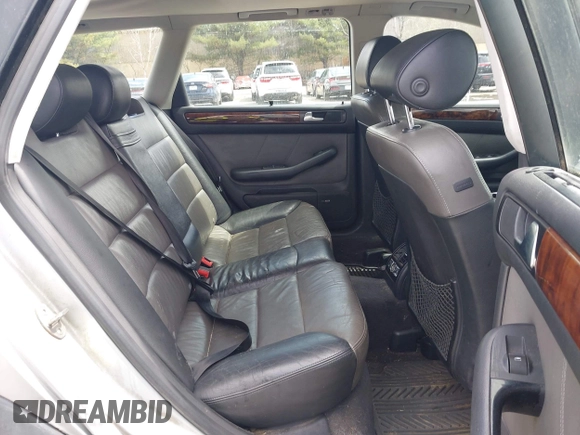 2004 Audi allroad A6 V8 with VIN WA1YD64B24N017052, listed as a IAAI auction lot 42085824 with 151,368 mi miles and . Bid and sale history available at DreamBid. Image 8.