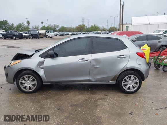 2013 Mazda Mazda2 Sport with VIN JM1DE1KY6D0170767, listed as a IAAI auction lot 41761689 with 142,743 mi miles. Bid and sale history available at carsss.com. Image 14.