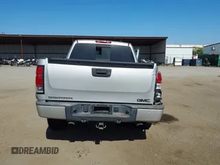 2008 GMC Sierra Denali z VIN 2GTEK638681283475, wystawiony jako IAAI lot #40102217 z przebiegiem 179 733 mil mil oraz . Historia ofert i sprzedaży dostępna na DreamBid. Obrazek 17.