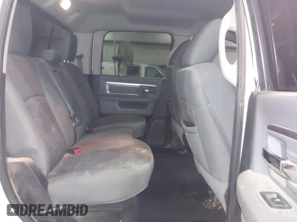 2015 Ram 2500 SLT with VIN 3C6UR5DL0FG686531, listed as a IAAI auction lot 41578746 with 201,706 mi miles. Bid and sale history available at carsss.com. Image 8.