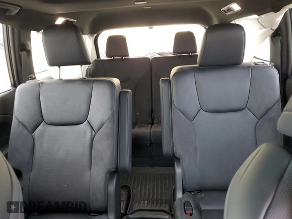 2024 Lexus TX 500h F Sport Premium z VIN 5TDABAB63RS006651, wystawiony jako Copart lot #49922905 z przebiegiem 4 745 mil mil oraz Szkoda całkowita • Salvage title. Historia ofert i sprzedaży dostępna na DreamBid. Obrazek 10.