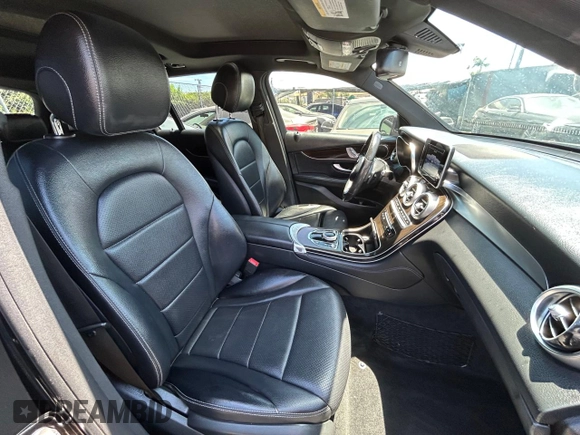 2018 Mercedes-Benz GLC 300 with VIN WDC0G4JB2JV024513, listed as a Copart auction lot 64325465 with 99,218 mi miles and Clean title. Bid and sale history available at DreamBid. Image 5.