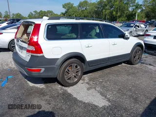 2014 Volvo XC70 3.2L with VIN YV4952BZ5E1186231, listed as a IAAI auction lot 41875901 with 109,875 mi miles and . Bid and sale history available at DreamBid. Image 4.