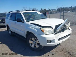2007 Toyota 4Runner SR5 with VIN JTEBU14R070119880, listed as a IAAI auction lot 41760576 with 291,698 mi miles. Bid and sale history available at carsss.com. Image 1.