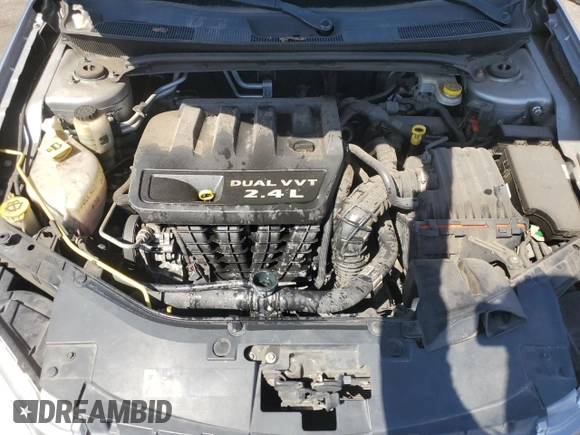 2013 Chrysler 200 LX with VIN 1C3CCBAB8DN698435, listed as a Copart auction lot 52614135 with 122,313 mi miles and Clean Title. Bid and sale history available at DreamBid. Image 11.