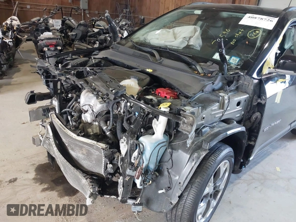 2020 Jeep Compass Limited with VIN 3C4NJDCB5LT235556, listed as a IAAI auction lot 40878726 with 30,590 mi miles and . Bid and sale history available at carsss.com. Image 6.