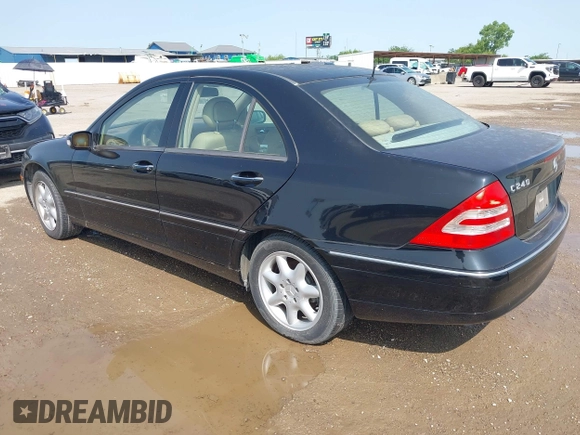 2002 Mercedes-Benz C 230/260/280/320 z VIN WDBRF61J02F196116, wystawiony jako IAAI lot #42250367 z przebiegiem Nie podano mil oraz . Historia ofert i sprzedaży dostępna na DreamBid. Obrazek 3.