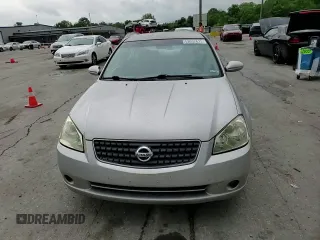 2005 Nissan Altima 2.5 z VIN 1N4AL11E05C272765, wystawiony jako Copart lot #53032625 z przebiegiem 31 584 mil mil oraz Czysty tytuł • Clean title. Historia ofert i sprzedaży dostępna na DreamBid. Obrazek 13.