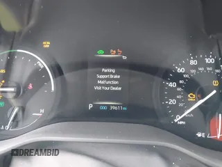 2022 Toyota Sienna XLE z VIN 5TDJRKEC8NS135921, wystawiony jako IAAI lot #42124395 z przebiegiem 39 611 mil mil oraz . Historia ofert i sprzedaży dostępna na DreamBid. Obrazek 7.