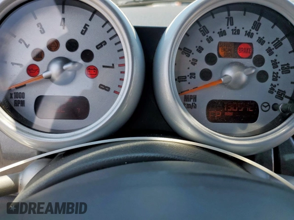 2005 MINI Hardtop S z VIN WMWRE33515TG96892, wystawiony jako Copart lot #61067725 z przebiegiem 130 542 mil mil oraz Czysty tytuł • Clean title. Historia ofert i sprzedaży dostępna na DreamBid. Obrazek 9.