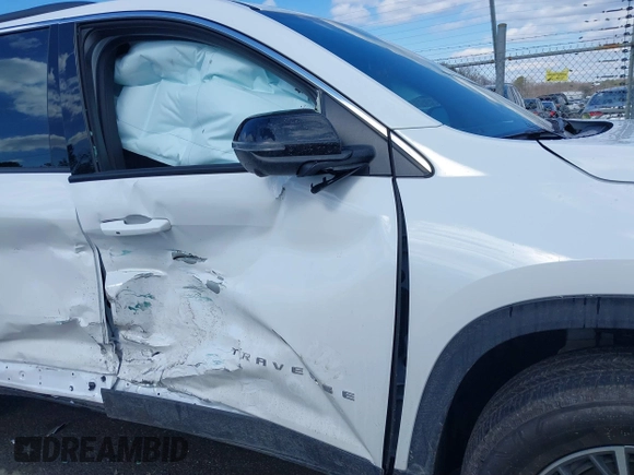 2024 Chevrolet Traverse FWD LT с VIN 1GNERGKS8RJ235117, выставлен на аукционе IAAI как лот 41635193 с пробегом 5 112 миль миль и . История ставок и продаж доступна на DreamBid. Изображение 6.