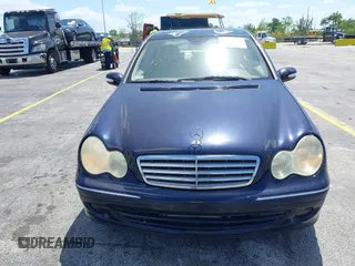 2007 Mercedes-Benz C 280 Luxury z VIN WDBRF54H57F881982, wystawiony jako IAAI lot #42167028 z przebiegiem 190 661 mil mil oraz . Historia ofert i sprzedaży dostępna na DreamBid. Obrazek 6.
