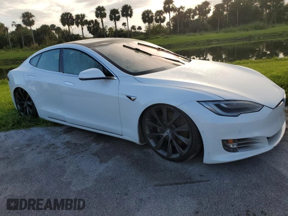 2021 Tesla Model S Long Range Plus z VIN 5YJSA1E23MF425368, wystawiony jako Copart lot #73956634 z przebiegiem Nie podano mil oraz Nie do naprawy • Non repairable. Historia ofert i sprzedaży dostępna na DreamBid. Obrazek 4.