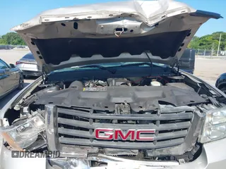 2007 GMC Sierra 2500HD SLT z VIN 1GTHK29667E565320, wystawiony jako IAAI lot #42128165 z przebiegiem 210 268 mil mil oraz . Historia ofert i sprzedaży dostępna na DreamBid. Obrazek 10.
