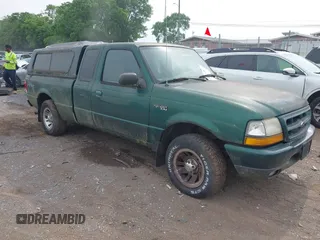 1999 Ford Ranger XL с VIN 1FTYR14V1XPB54402, выставлен на аукционе IAAI как лот 42282978 с пробегом 95 390 миль миль и . История ставок и продаж доступна на DreamBid. Изображение 1.