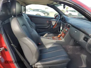 2001 Mercedes-Benz SLK 230/320 z VIN WDBKK65F81F197435, wystawiony jako Copart lot #51114955 z przebiegiem 113 869 mil mil oraz Szkoda całkowita • Salvage title. Historia ofert i sprzedaży dostępna na DreamBid. Obrazek 11.