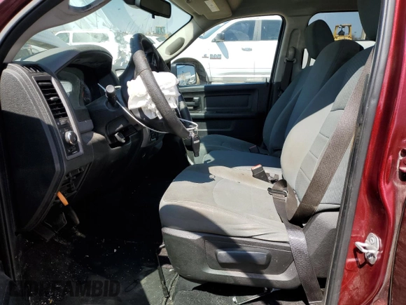 2019 Ram 1500 Express z VIN 1C6RR7FG2KS568503, wystawiony jako Copart lot #53268345 z przebiegiem 105 687 mil mil oraz Szkoda całkowita • Salvage title. Historia ofert i sprzedaży dostępna na DreamBid. Obrazek 7.