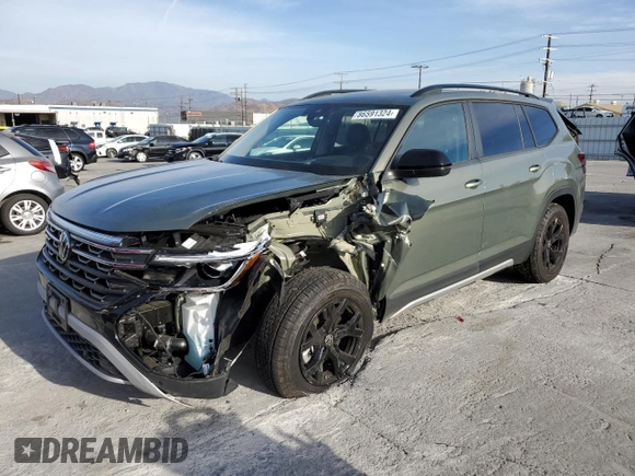2024 Volkswagen Atlas Peak Edition SEL z VIN 1V2GR2CA3RC544569, wystawiony jako Copart lot #86591324 z przebiegiem 4 256 mil mil oraz Szkoda całkowita • Salvage title. Historia ofert i sprzedaży dostępna na DreamBid. Obrazek 1.