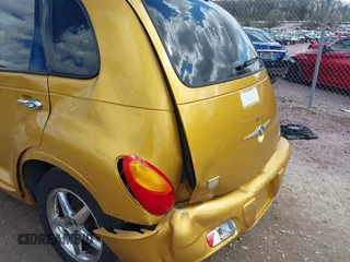 2002 Chrysler PT Cruiser Limited with VIN 3C8FY68B52T332824, listed as a IAAI auction lot 42097107 with 125,258 mi miles. Bid and sale history available at carsss.com. Image 13.